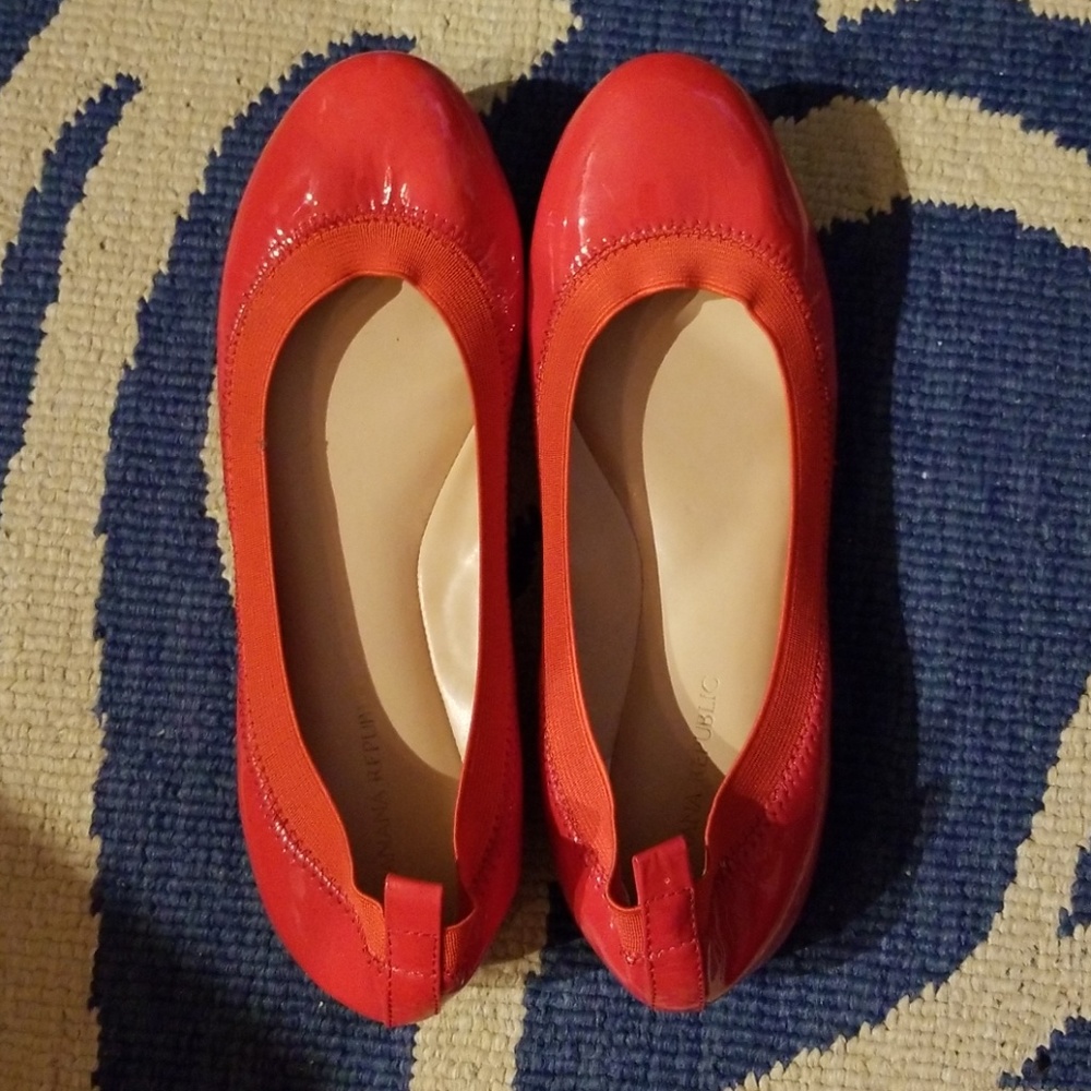 Banana Republic red ballet flats